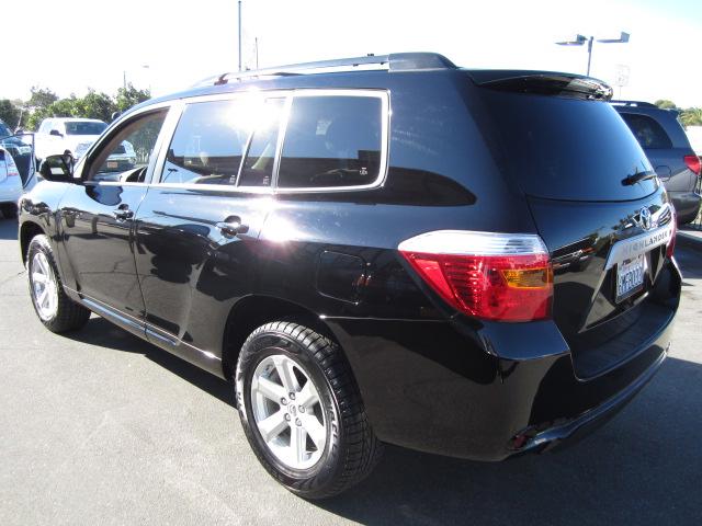 Toyota Highlander 2010 photo 3