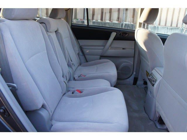 Toyota Highlander 2010 photo 9