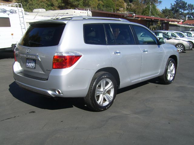 Toyota Highlander 2010 photo 1