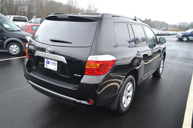 Toyota Highlander 2010 photo 4