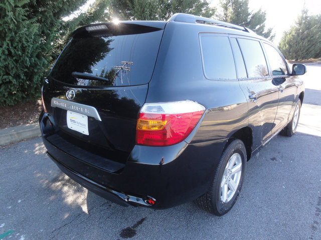 Toyota Highlander 2010 photo 2