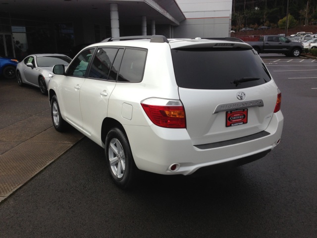 Toyota Highlander 2010 photo 2