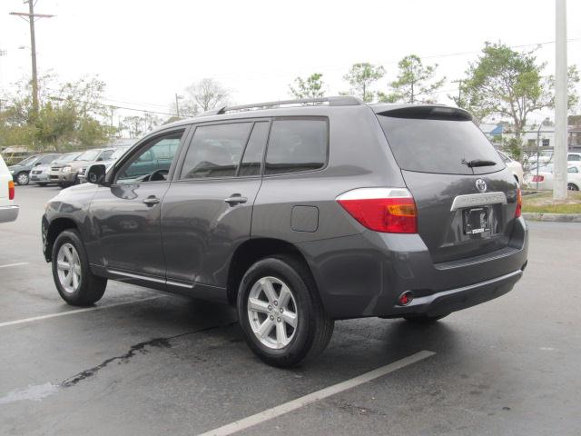 Toyota Highlander 2010 photo 3