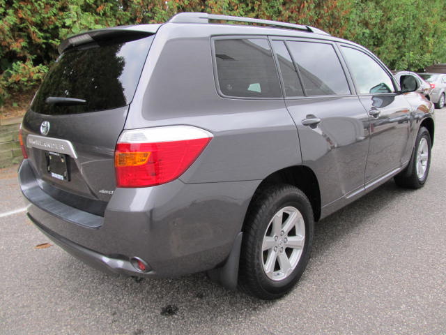 Toyota Highlander 2010 photo 3