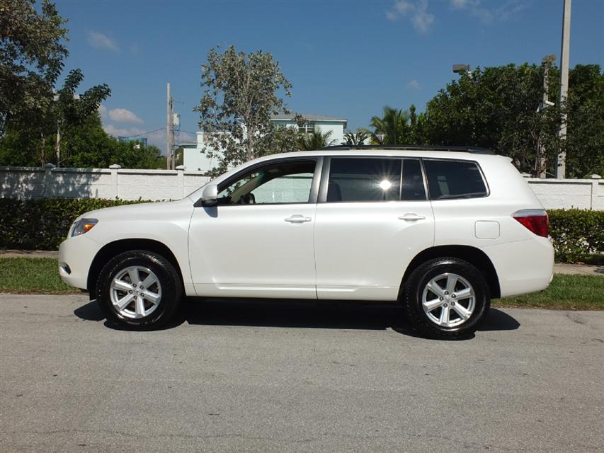 Toyota Highlander 2010 photo 1