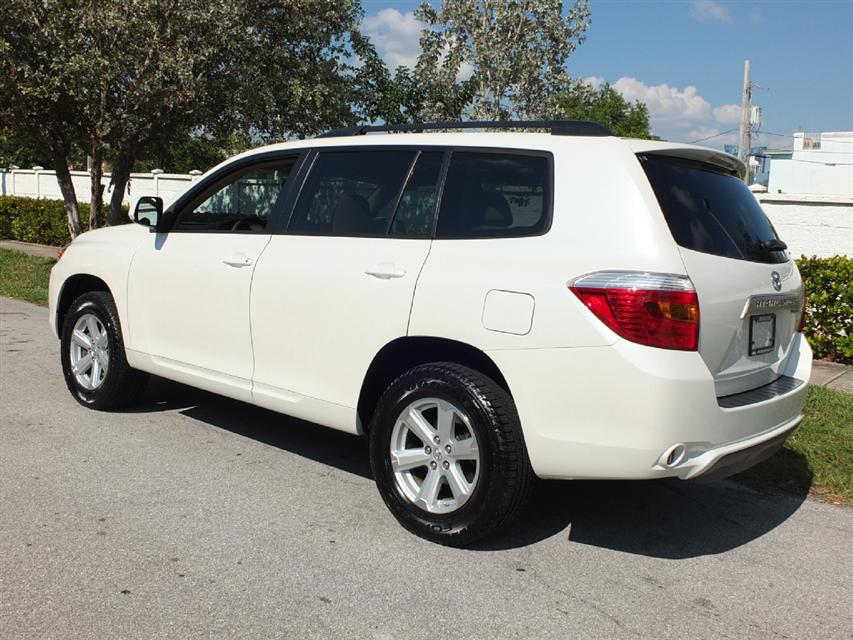 Toyota Highlander 2010 photo 2