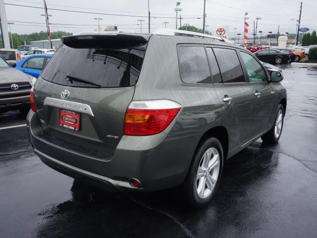 Toyota Highlander 2010 photo 1