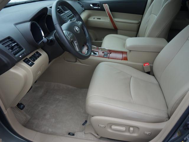 Toyota Highlander 2010 photo 3