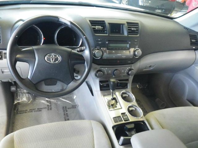 Toyota Highlander 2010 photo 3