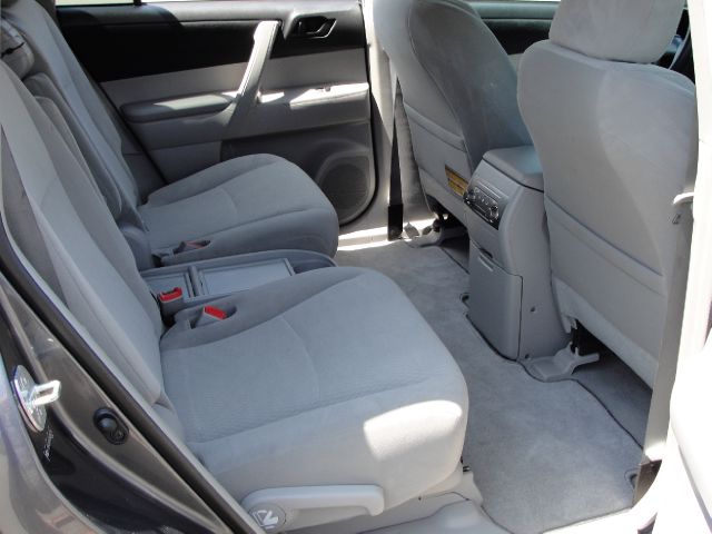 Toyota Highlander 2010 photo 14