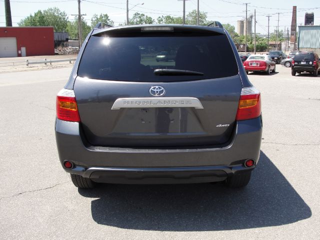 Toyota Highlander 2010 photo 20