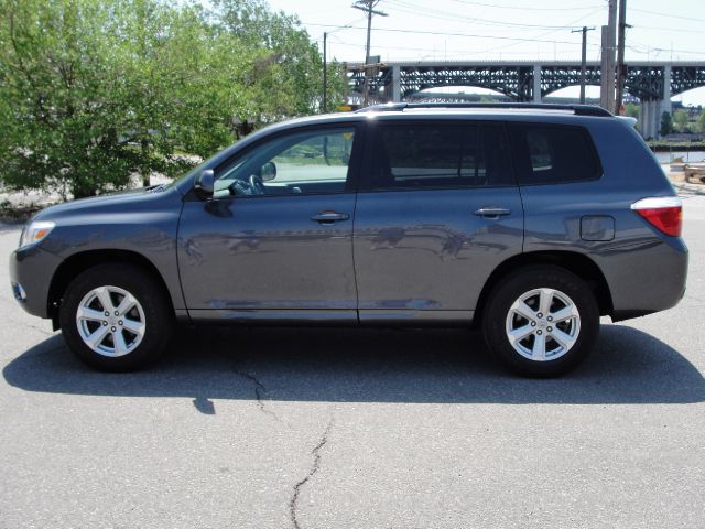 Toyota Highlander 2010 photo 25