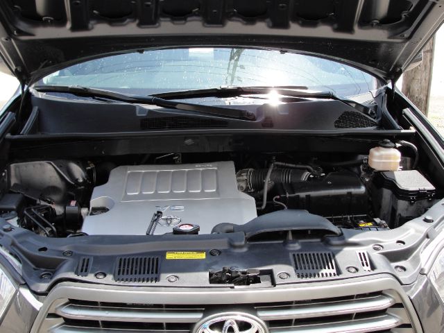 Toyota Highlander 2010 photo 35