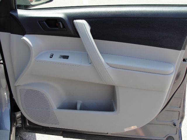 Toyota Highlander 2010 photo 5