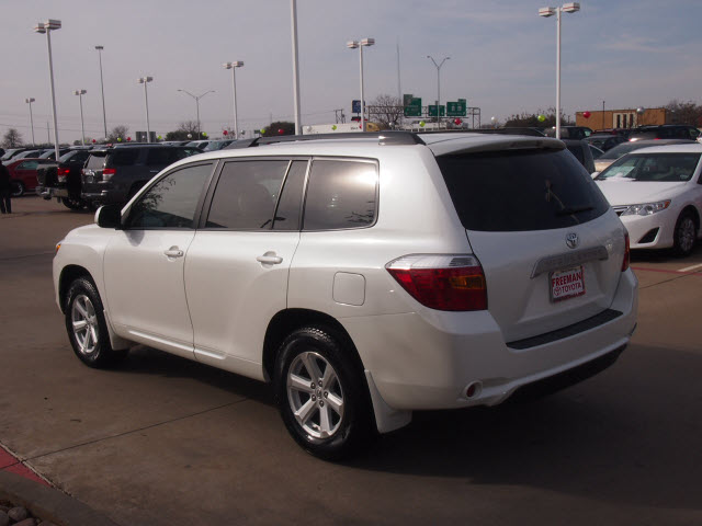 Toyota Highlander 2010 photo 4