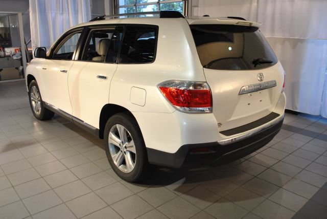 Toyota Highlander I Limited SUV