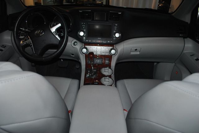 Toyota Highlander 2011 photo 3