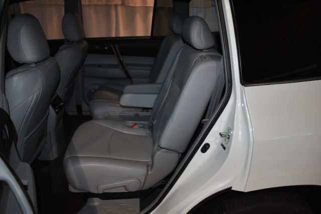 Toyota Highlander 2011 photo 7