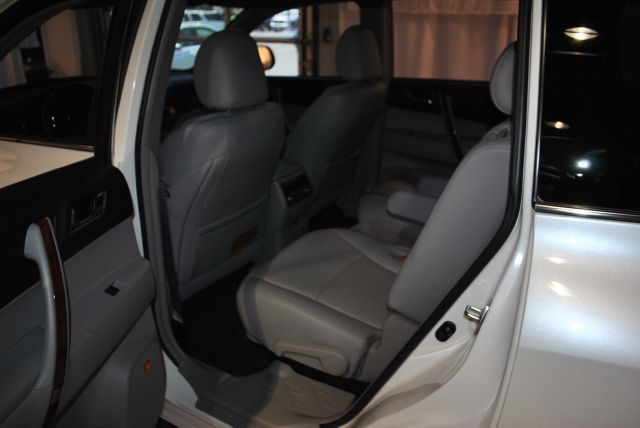 Toyota Highlander 2011 photo 8