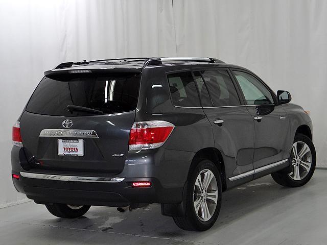 Toyota Highlander 2011 photo 1