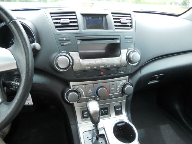 Toyota Highlander 2011 photo 4