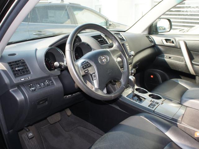 Toyota Highlander 2011 photo 6