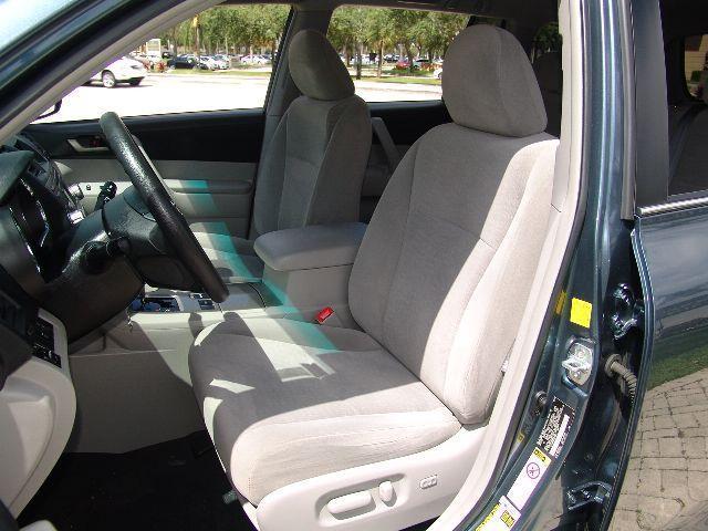 Toyota Highlander 2011 photo 13