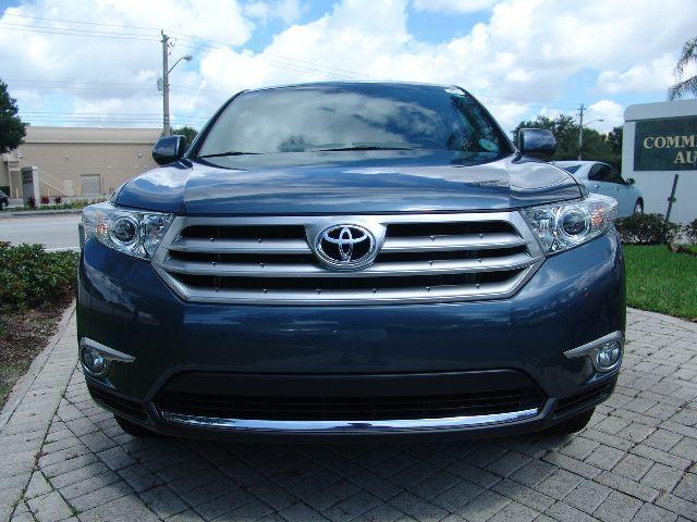 Toyota Highlander 2011 photo 19