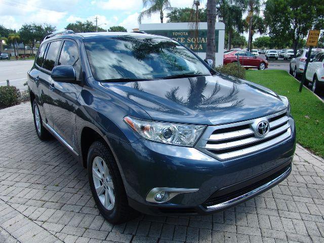 Toyota Highlander 2011 photo 20