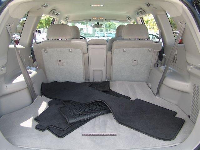 Toyota Highlander 2011 photo 24