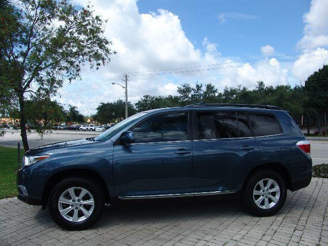 Toyota Highlander 2011 photo 5