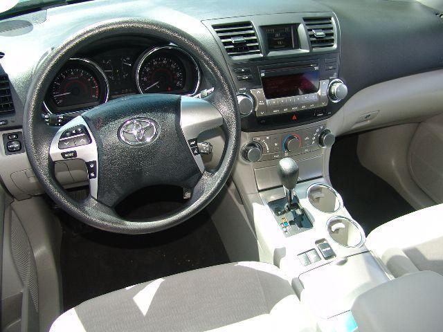 Toyota Highlander 2011 photo 6