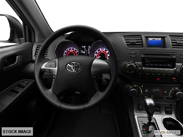 Toyota Highlander 2011 photo 10