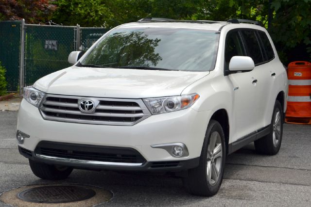 Toyota Highlander 2011 photo 2