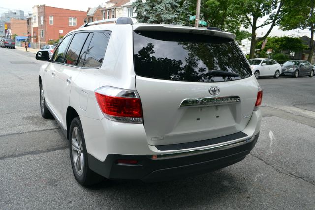 Toyota Highlander 2011 photo 4