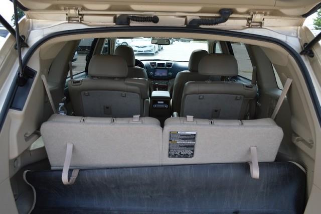 Toyota Highlander 2011 photo 11