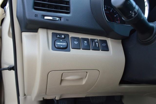 Toyota Highlander 2011 photo 14