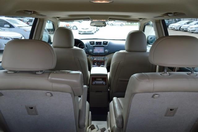 Toyota Highlander 2011 photo 25