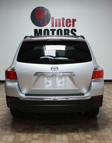 Toyota Highlander 2012 photo 68