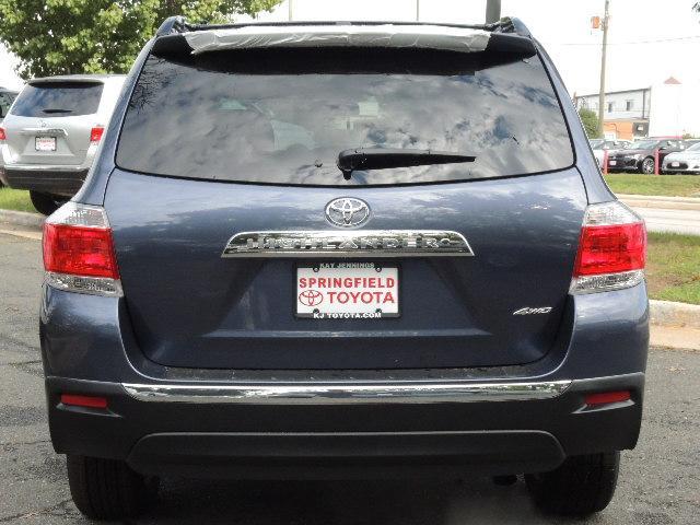 Toyota Highlander SLT 25 SUV