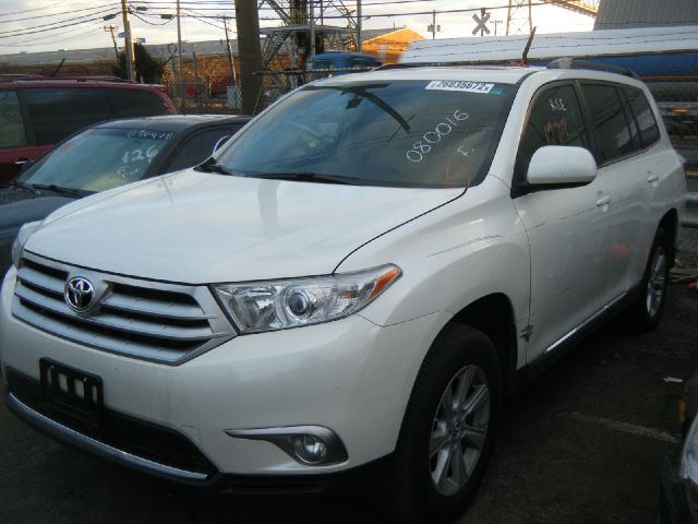 Toyota Highlander 2013 photo 1