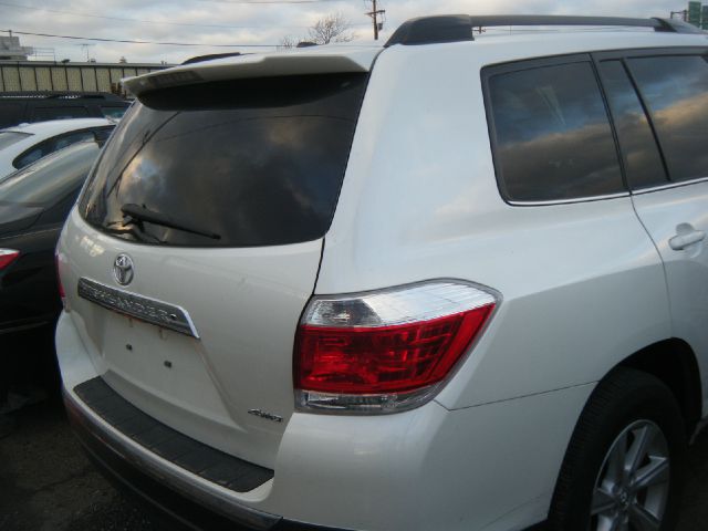 Toyota Highlander 2013 photo 3