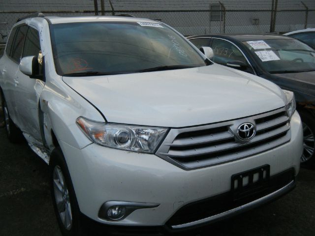 Toyota Highlander 2013 photo 4