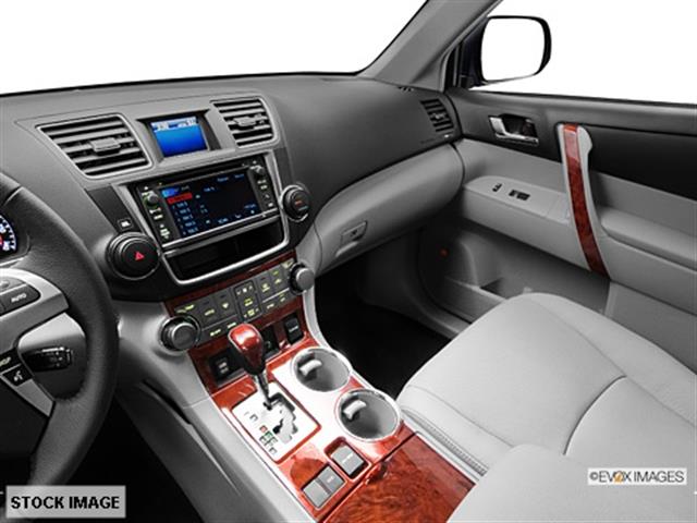 Toyota Highlander 2013 photo 2