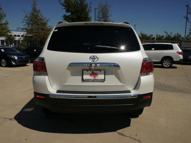 Toyota Highlander 2013 photo 1