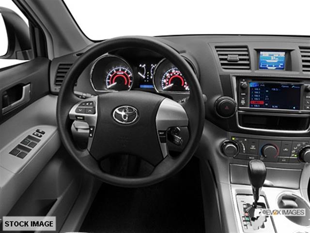 Toyota Highlander 2013 photo 2