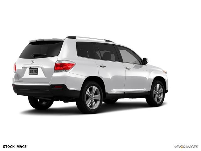 Toyota Highlander 2013 photo 1