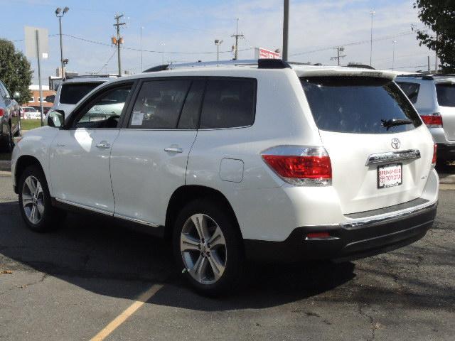 Toyota Highlander SLT 25 SUV