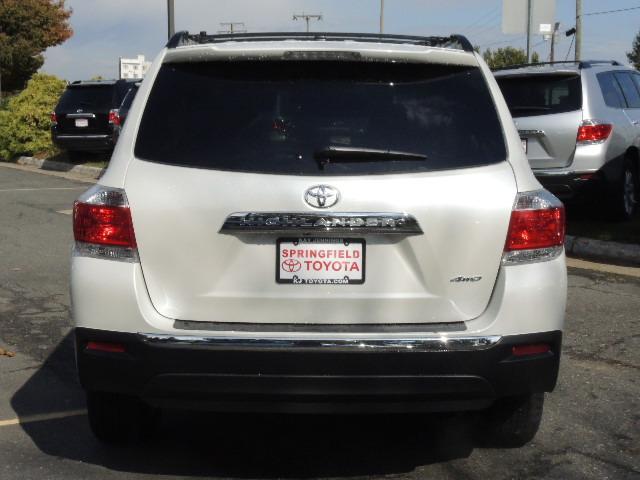 Toyota Highlander 2013 photo 1