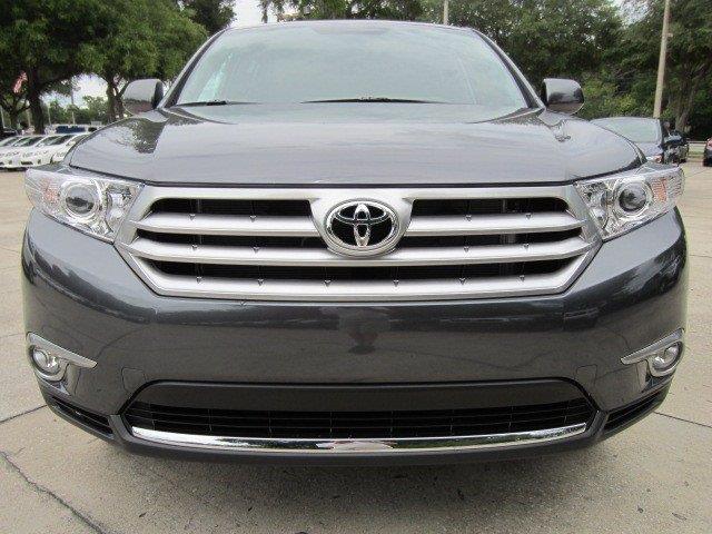 Toyota Highlander 2013 photo 1